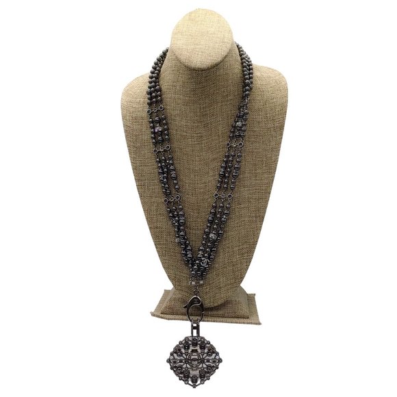 CHANEL GUNMETAL 2017 CRYSTAL EMBELLISHED CC LOGO TRIPLE STRAND PEARL NECKLACE - Picture 1 of 13